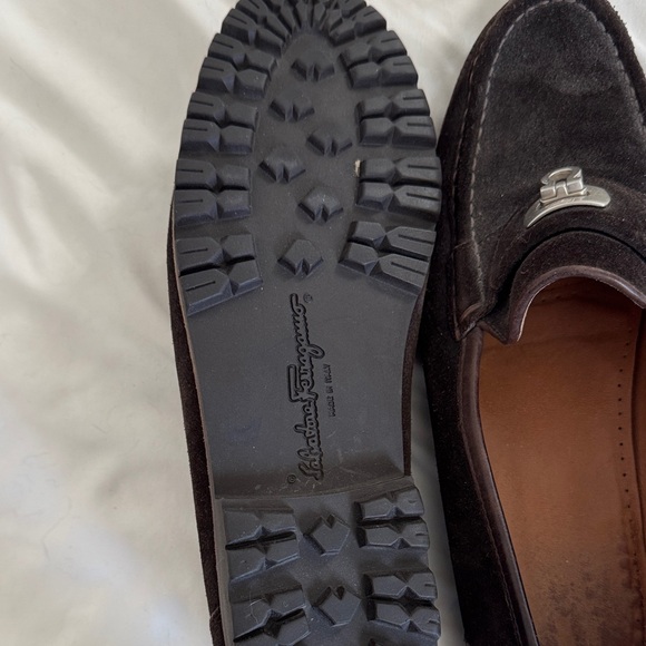 Women’s size 10 Brown Suede Loafers - Picture 2 of 2